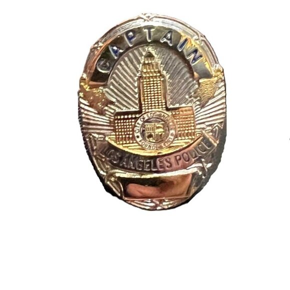 🛑 LOS ANGELES POLICE Captain ➕🆒 BROOCH Jewelry PIN LAPEL Display 💸BUY NOW‼️ - Picture 8 of 16